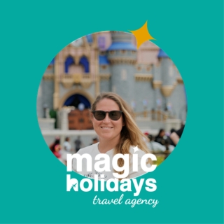 Carla, agente especializada en viajes Disney, Universal y cruceros